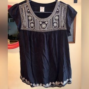 Black embroidered short sleeve shirt